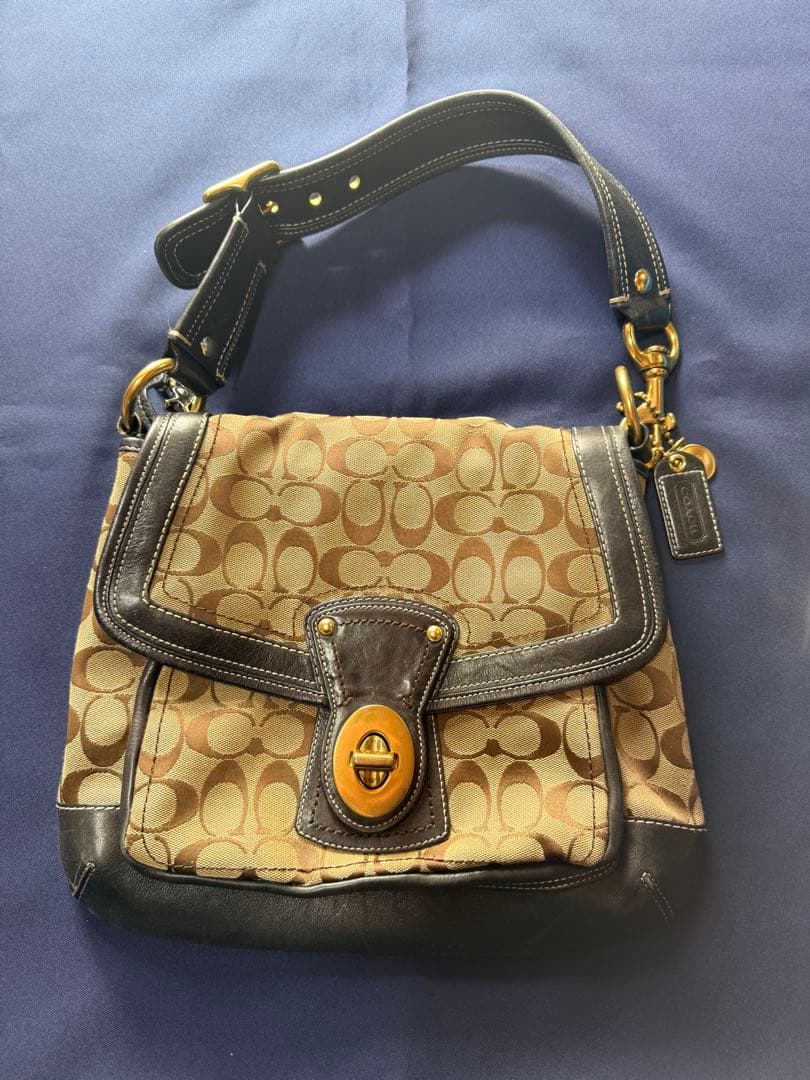 COACH ワンショルダー バッグ シグネチャー ターンロック ベージュ