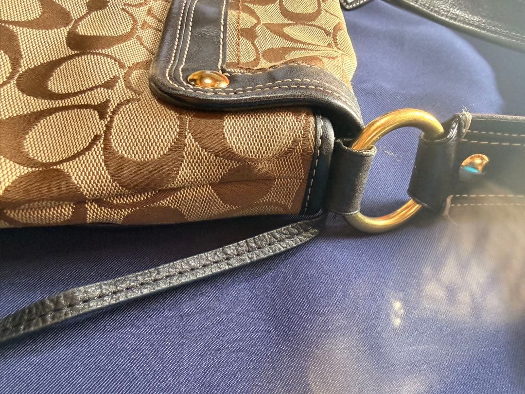 COACH ワンショルダー バッグ シグネチャー ターンロック ベージュ