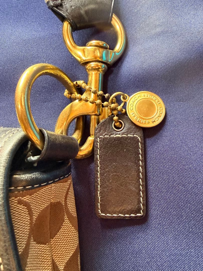 COACH ワンショルダー バッグ シグネチャー ターンロック ベージュ