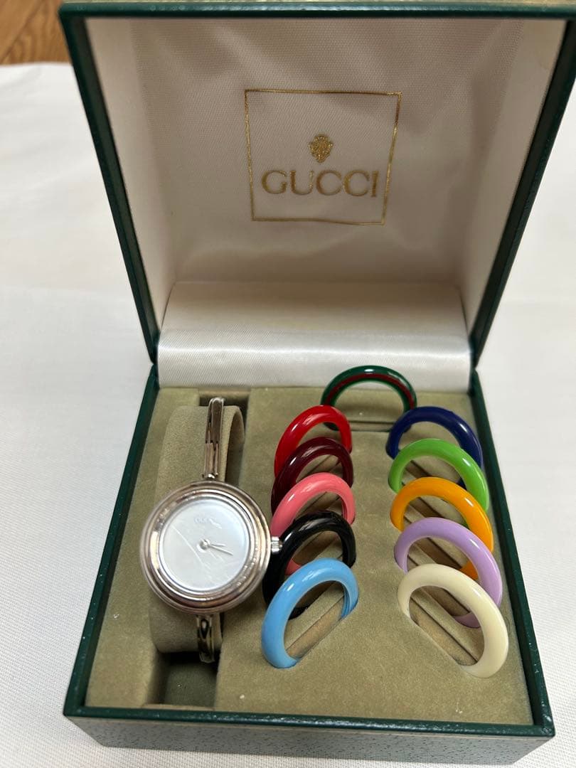 GUCCI ヴィンテージチェンジベゼルウォッチアナログ腕時計 カラーベルト付き