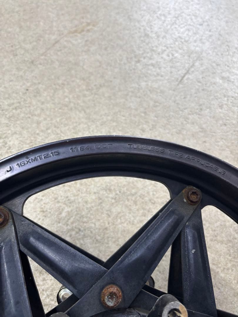 【値下げ可能】CBR400F 用　？　フロントホイール　16インチ