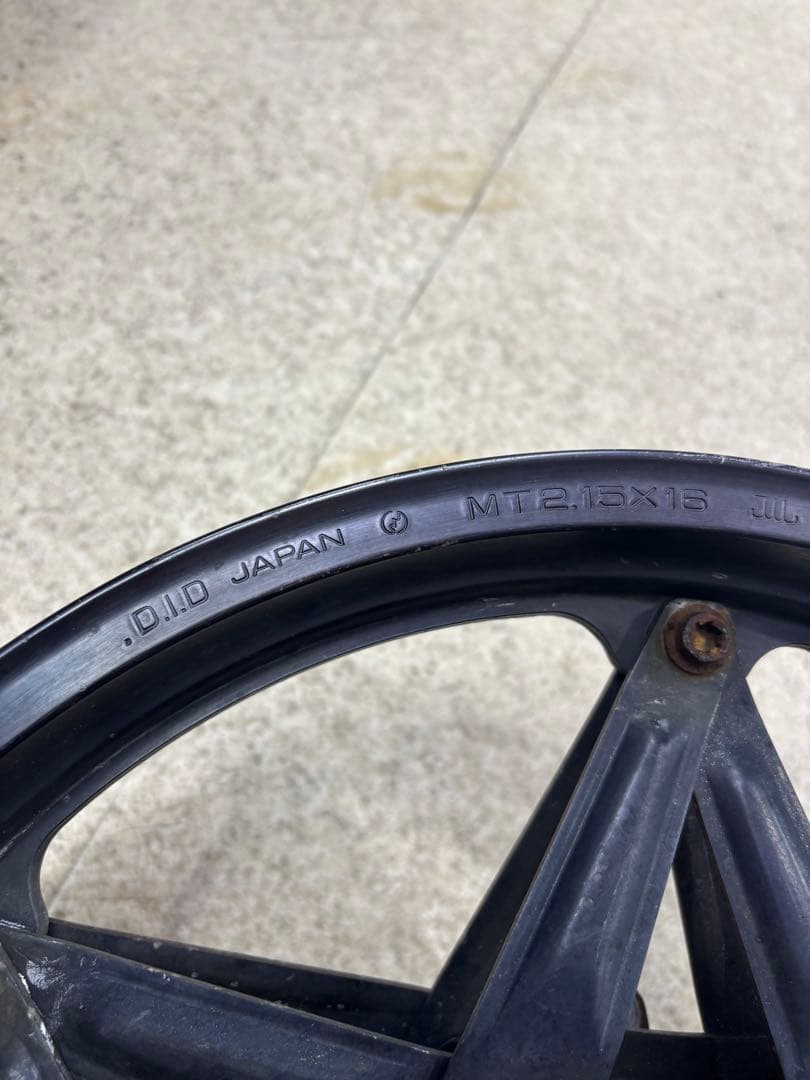 【値下げ可能】CBR400F 用　？　フロントホイール　16インチ