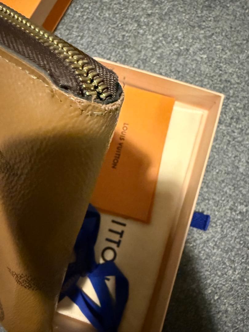 ルイヴィトン　長財布　大きなモノグラム