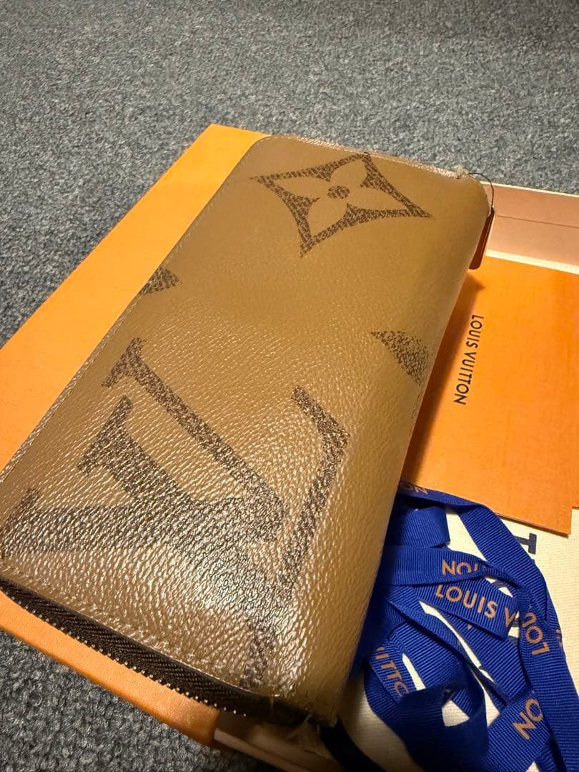 ルイヴィトン　長財布　大きなモノグラム