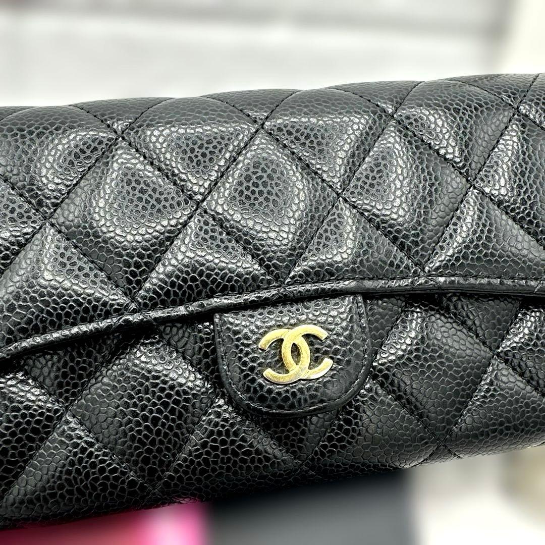 シャネル　CHANEL マトラッセ　キャビアスキン　フラップ　長財布