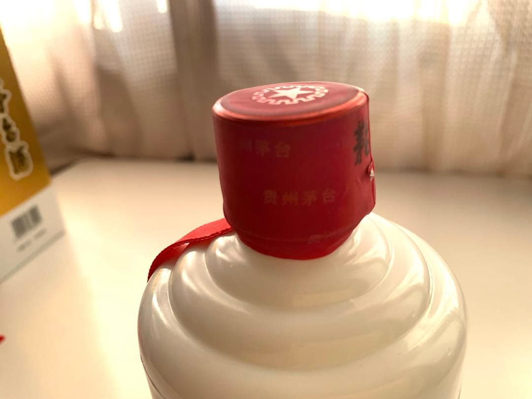 【新品未使用】53% マオタイ 500ml 貴州茅台酒 白酒 (ミニグラス付)