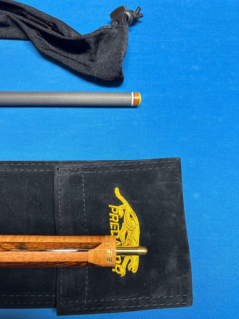 Predator プレデターキュー　P3 AURA ユニロック　レボシャフト付き