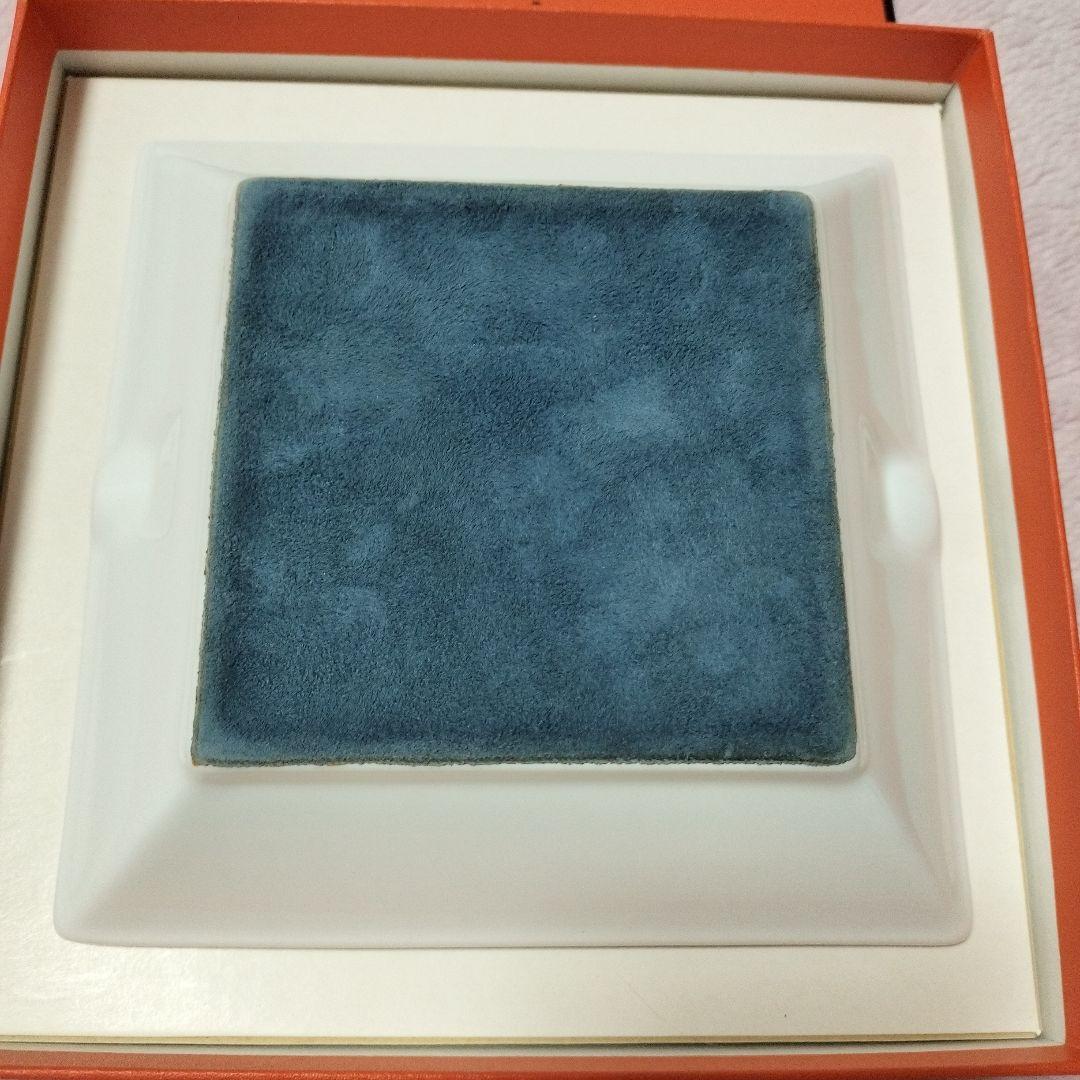 箱付きHERMEシェーヌダンクル灰皿陶器　アッシュトレイ