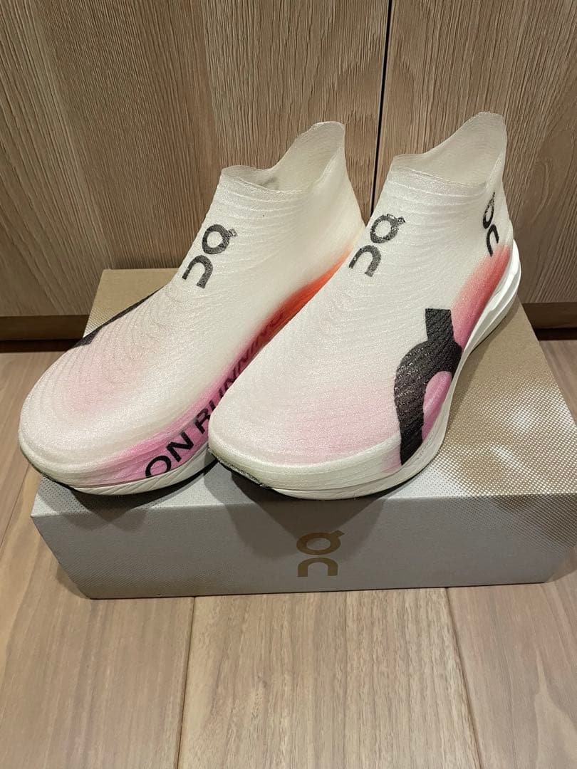 スパイク・シューズ On Cloudboom Strike LS 26.0cm