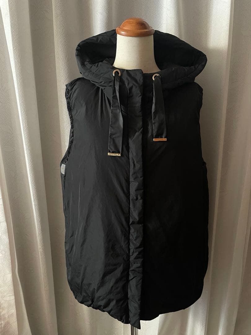 マックスマーラ MAX MARA cubeダウンベスト40ブラック