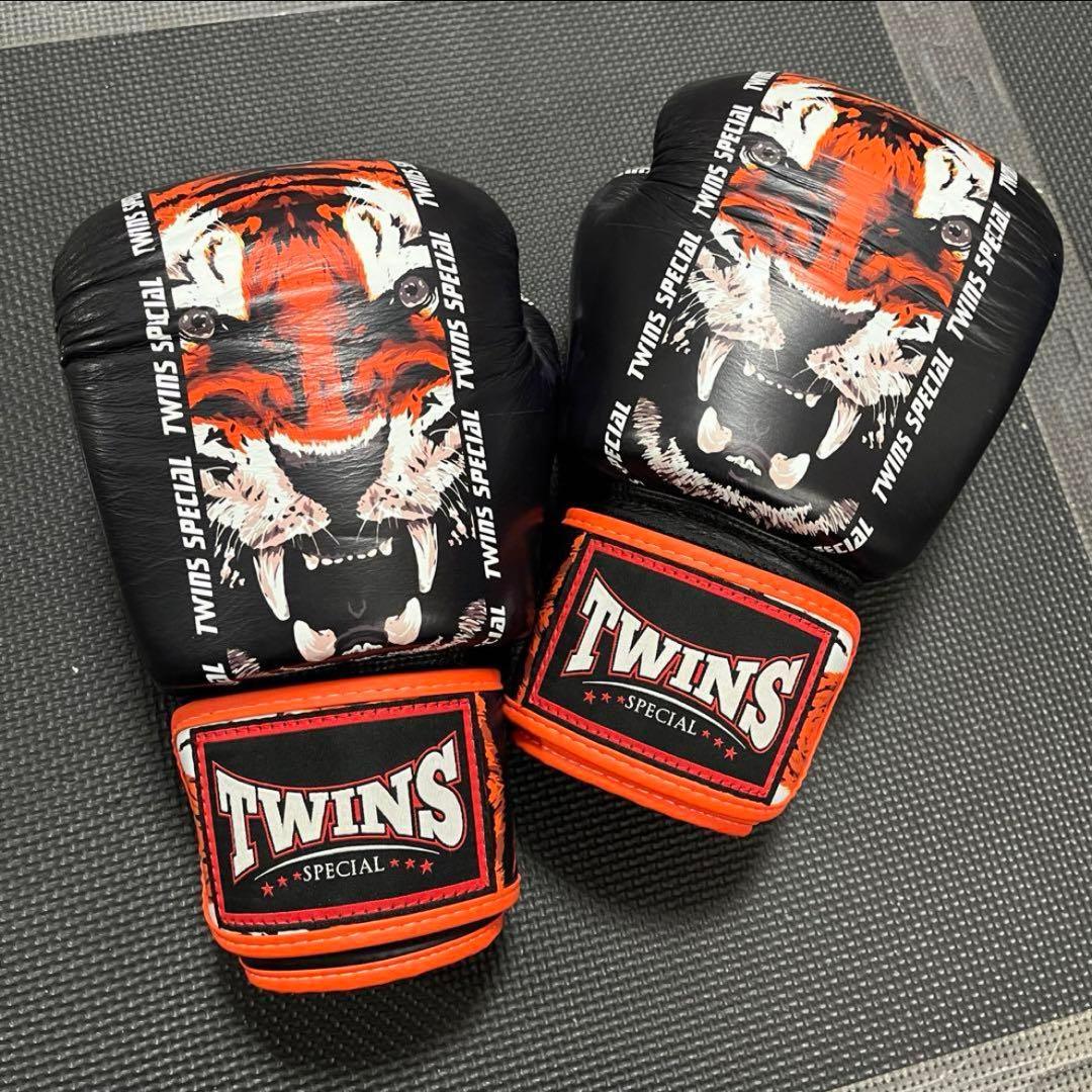 TWINSグローブ　14オンス