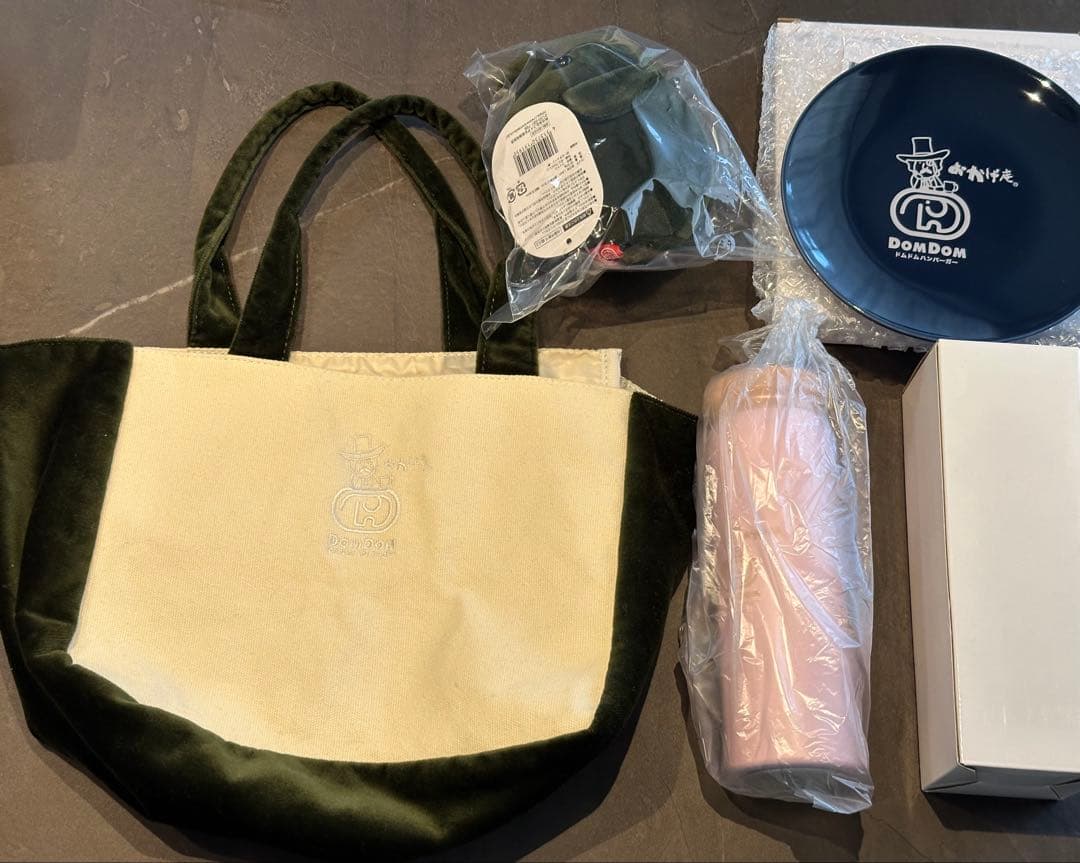 【新品未使用品】おかげ庵２０２６福袋バック・どむぞうくんキーホルダーなど