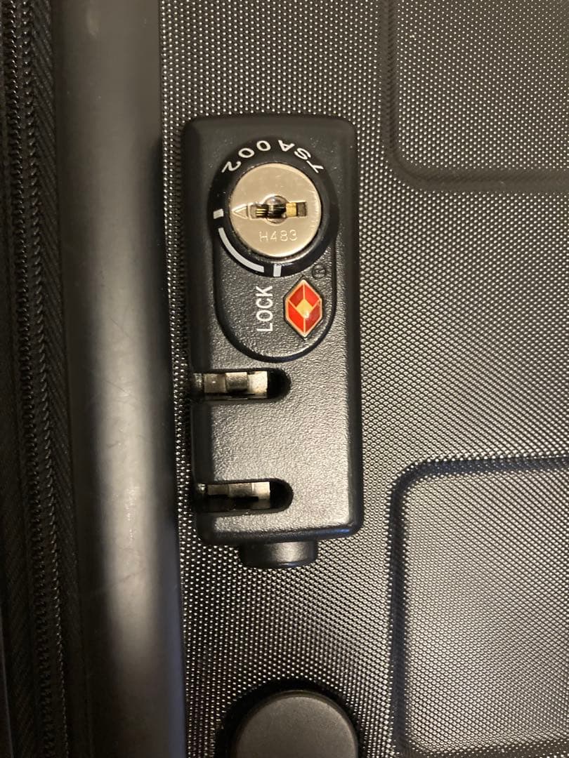 【無印良品】バーを自由に調節できるキャリーケース（７５Ｌ）