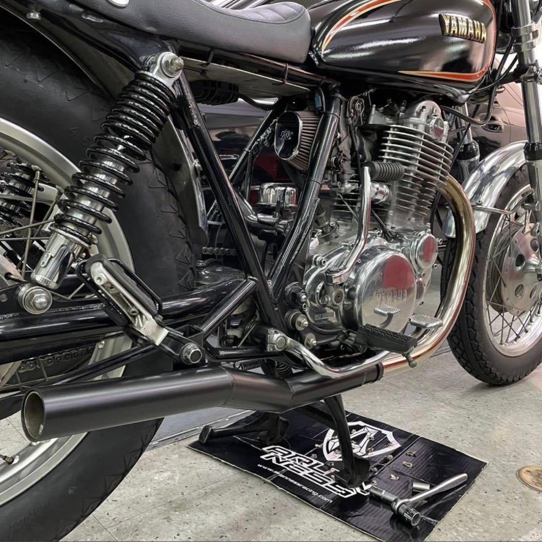 p*e様 SR400 ワンオフヨシムラ風ショート菅　スリップオン　ポン付け