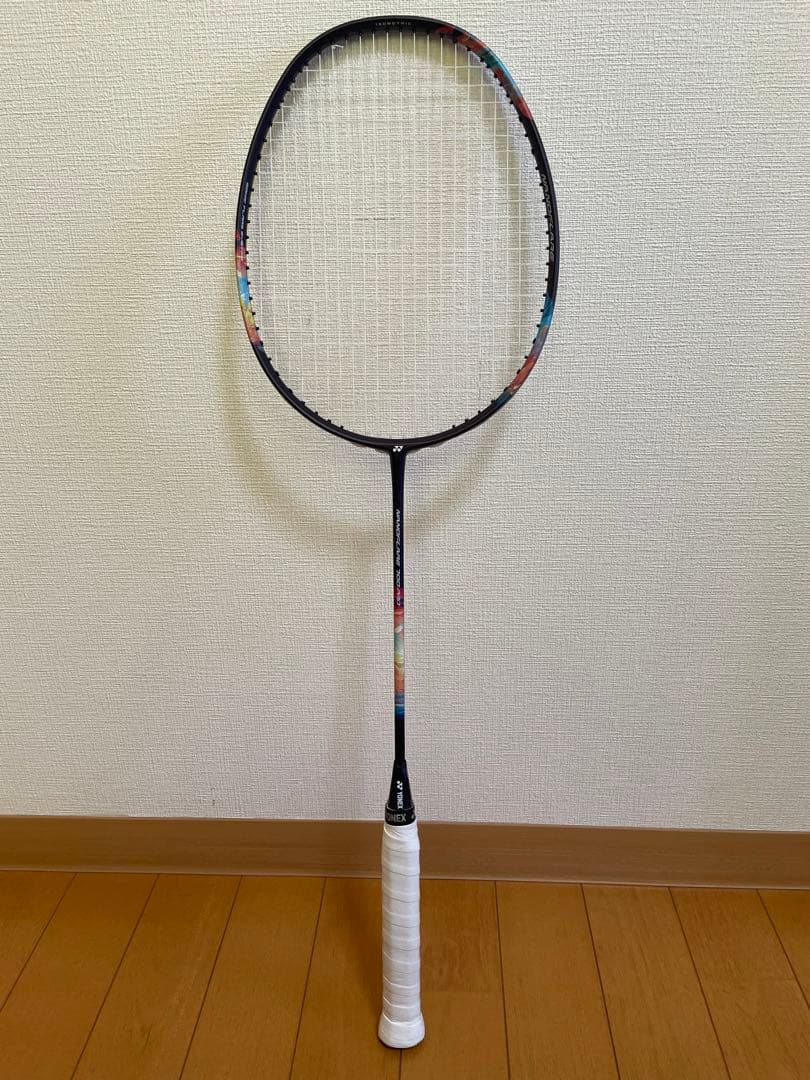 ヨネックス　ナノフレア700プロ　4U5