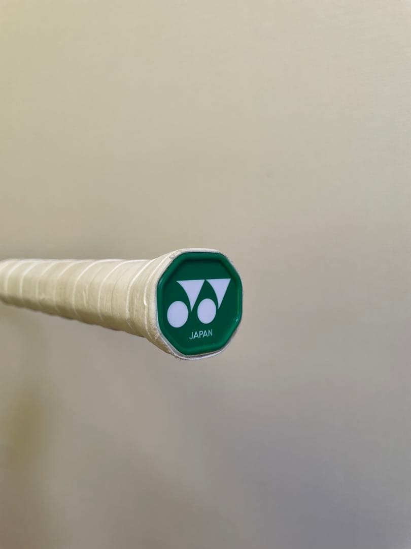 ヨネックス　ナノフレア700プロ　4U5