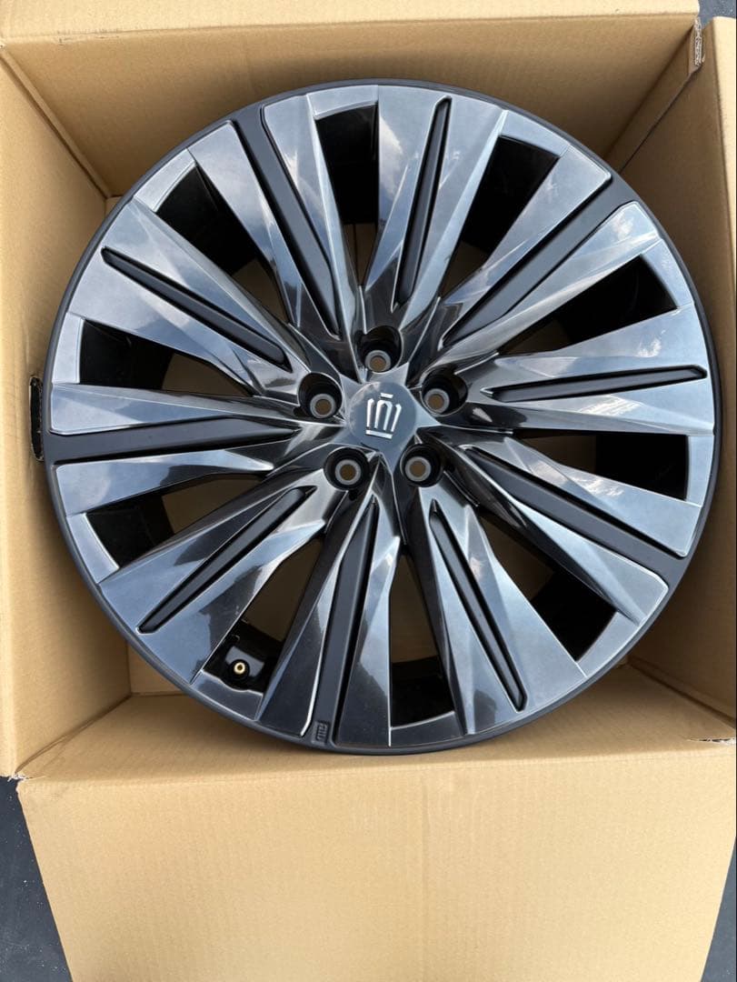 クラウンエステートRS ホイール4本セット