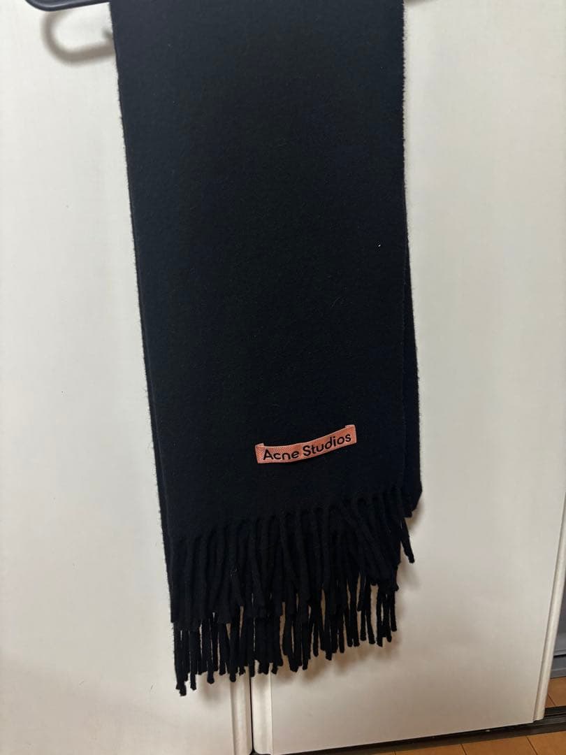 Acne Studios ブラック マフラー