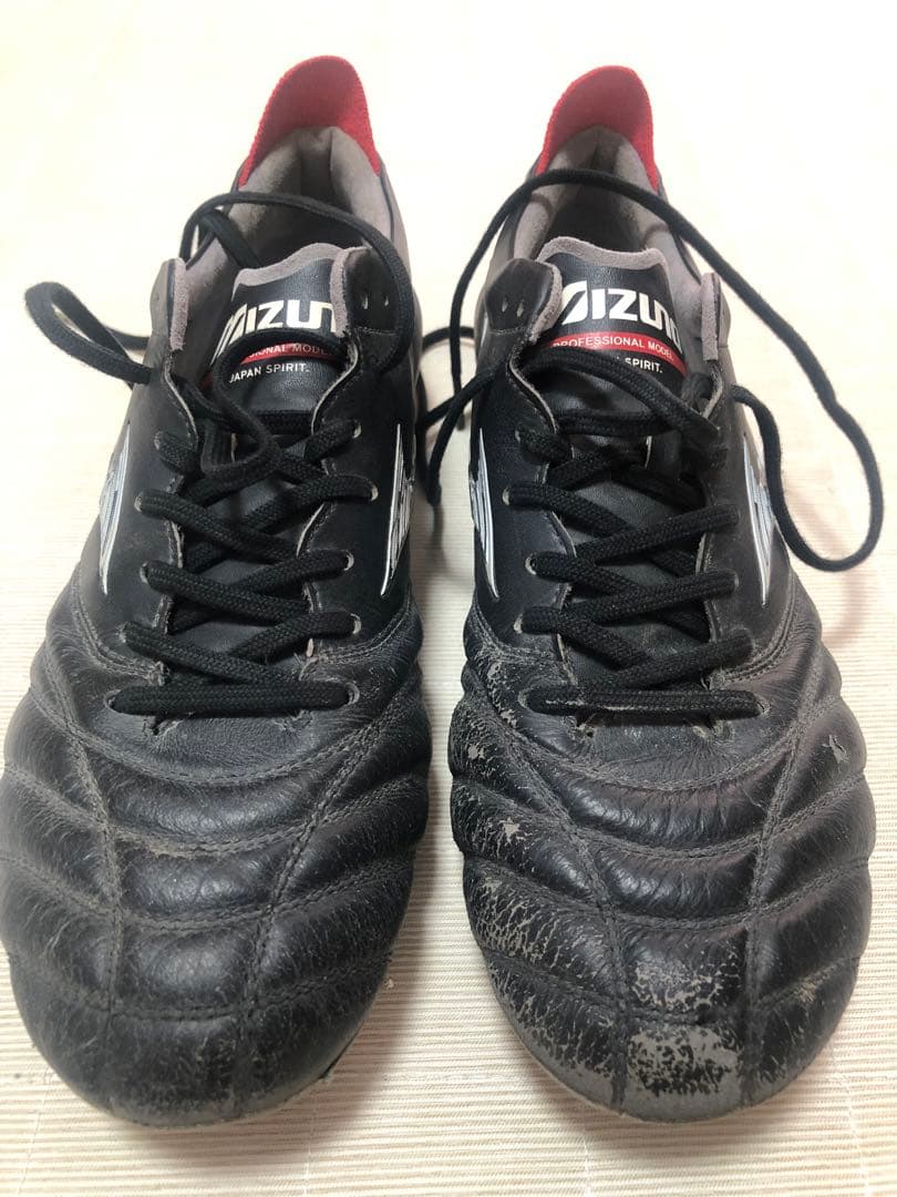 モレリア　ネオ　Mizuno サッカーシューズ ブラック/レッド