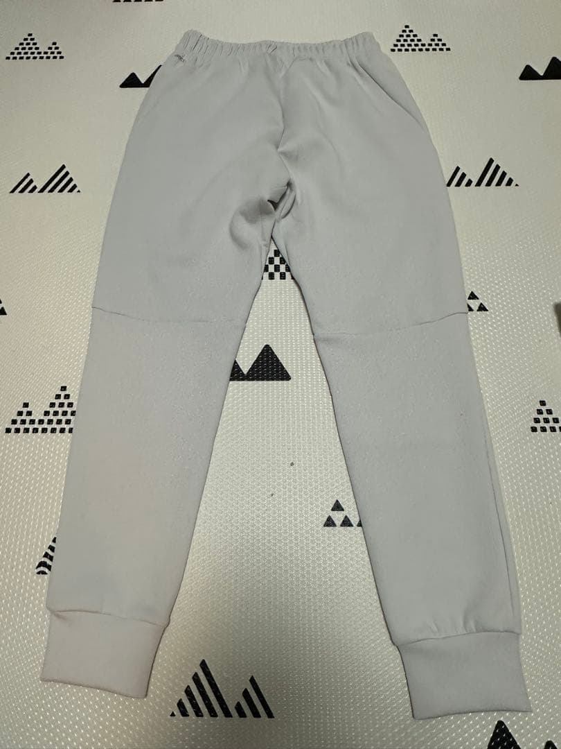 PUMA フーデットスウェット JKT フェザーグレー