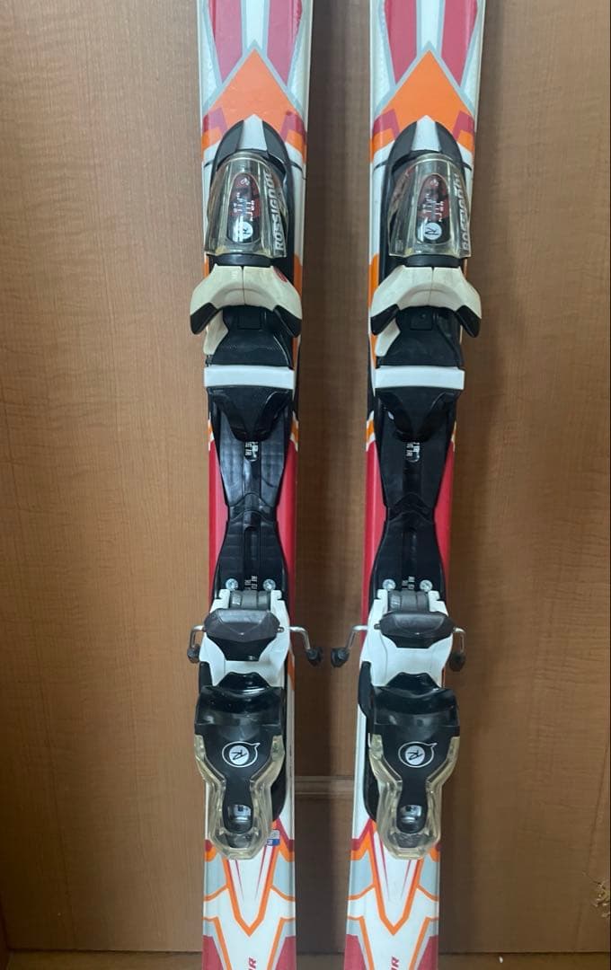 ROSSIGNOL スキー板(140cm）とブーツ(23-23.5cm）セット