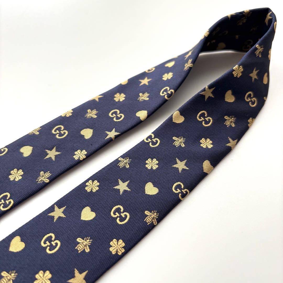 ꧁美品꧂ グッチ ネクタイ GG柄 蜂 ハート ネイビー イエロー ナロータイ