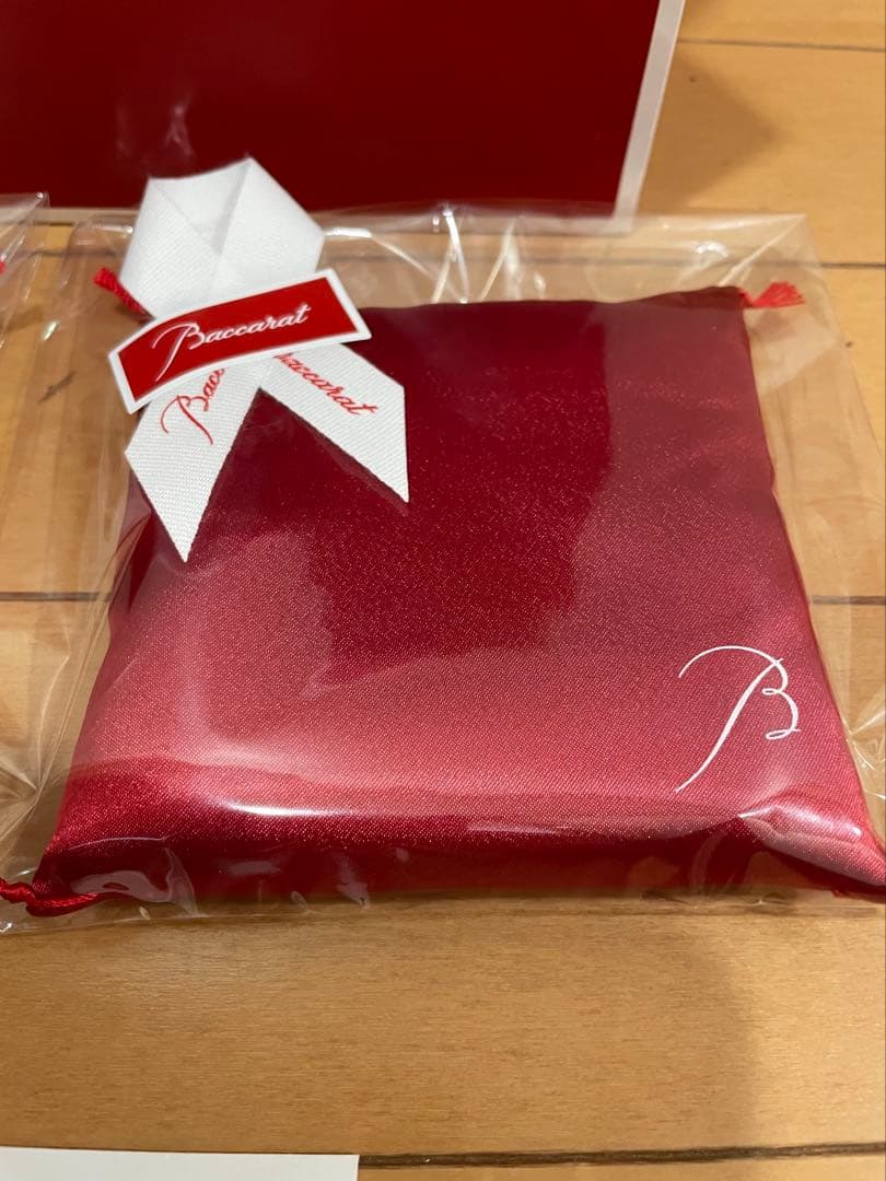 最新版　Baccarat バカラ　座布団　赤色　白色　まねき猫用　ダルマ用