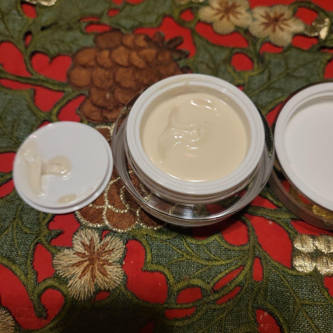 新品です…シスレイヤインテグラル……アイクリーム 15ml ✨