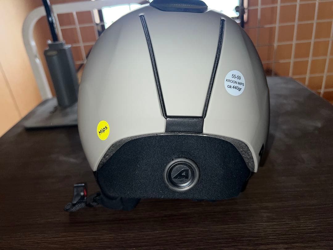 アルピナ　ヘルメット　Mips