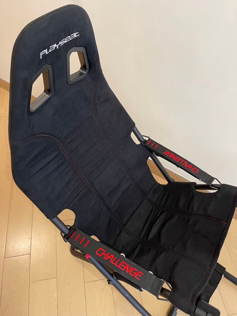 PLAYSEAT CHALLENGE レーシングシミュレーター