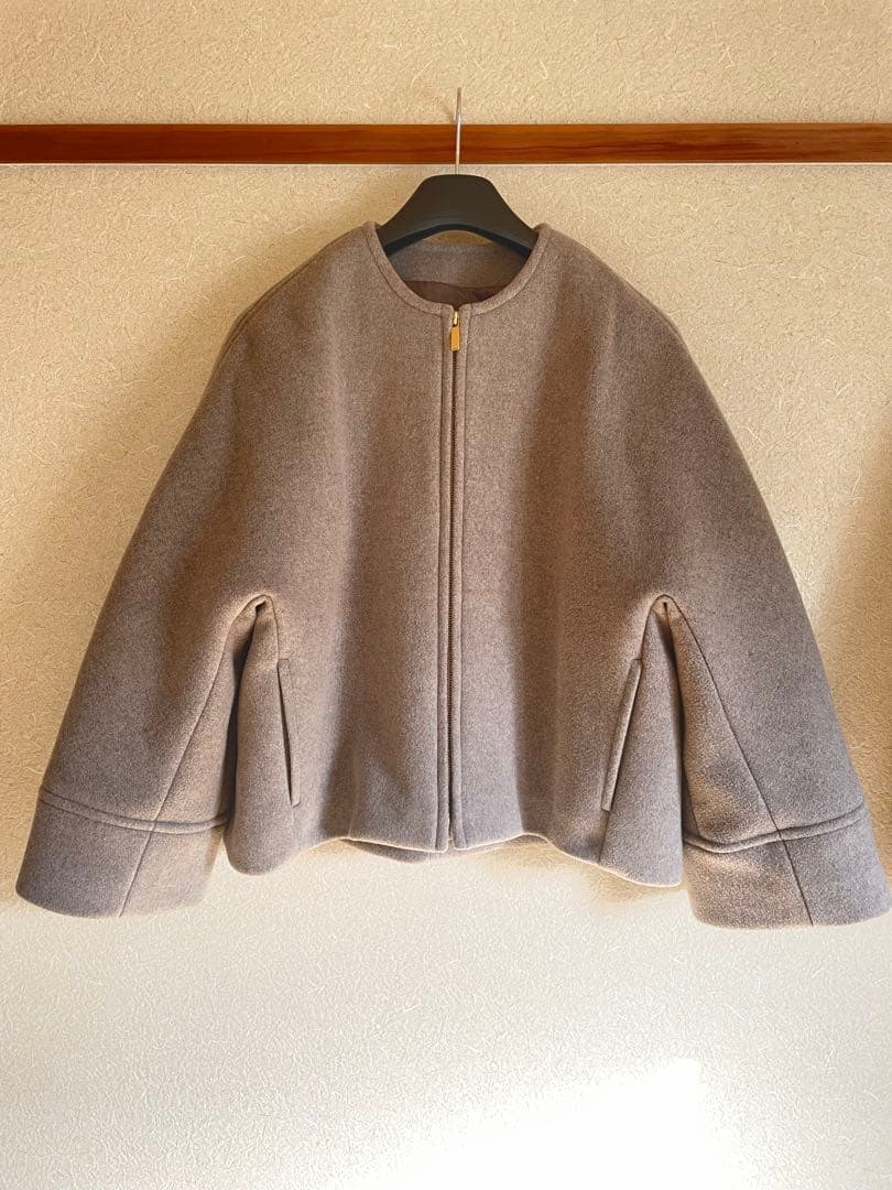 ノーブル　MTRショートケープブルゾン