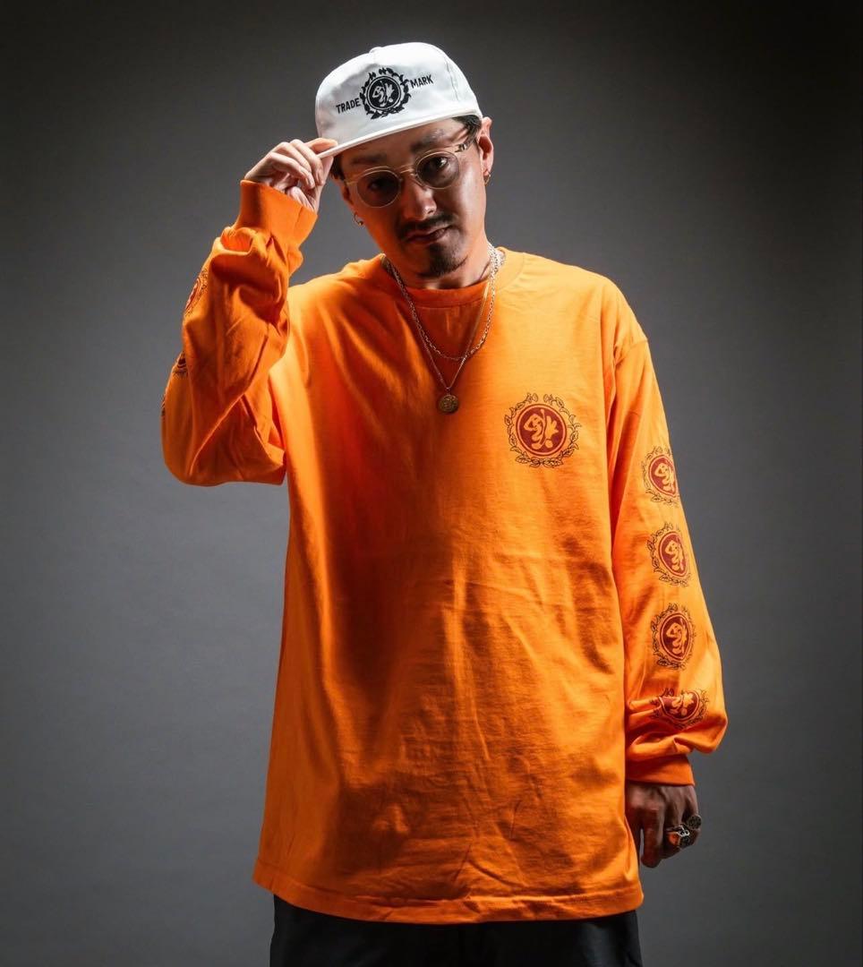 American Wannabe Buddy Jokes Tシャツ