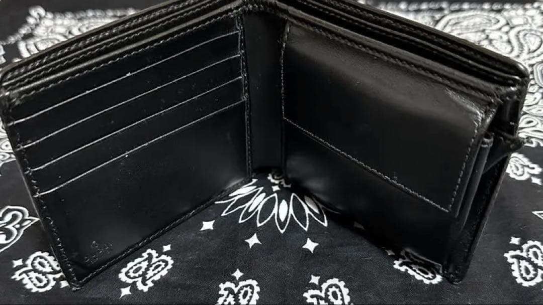 グッチ　GUCCI 2つ折り財布　スネークプリント　GGスプリーム ベージュ