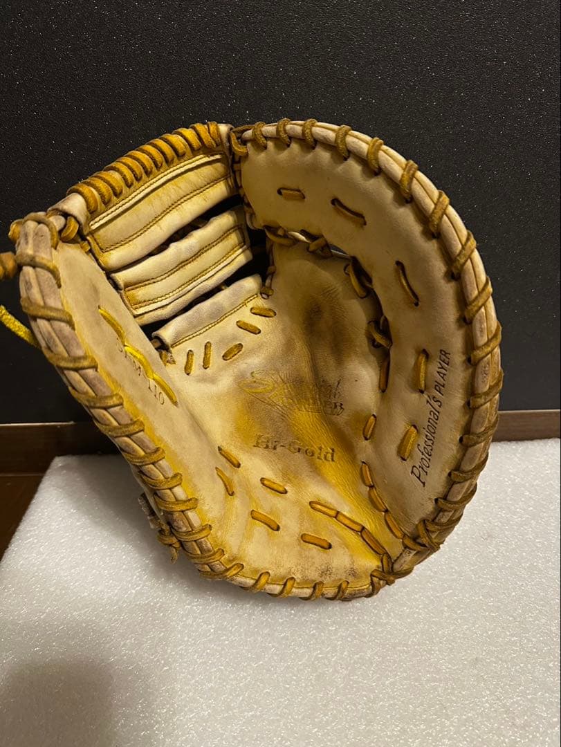 ★人気★ ハイゴールド 硬式用 ファーストミット 紐切れ無し ウェブ破れ無し