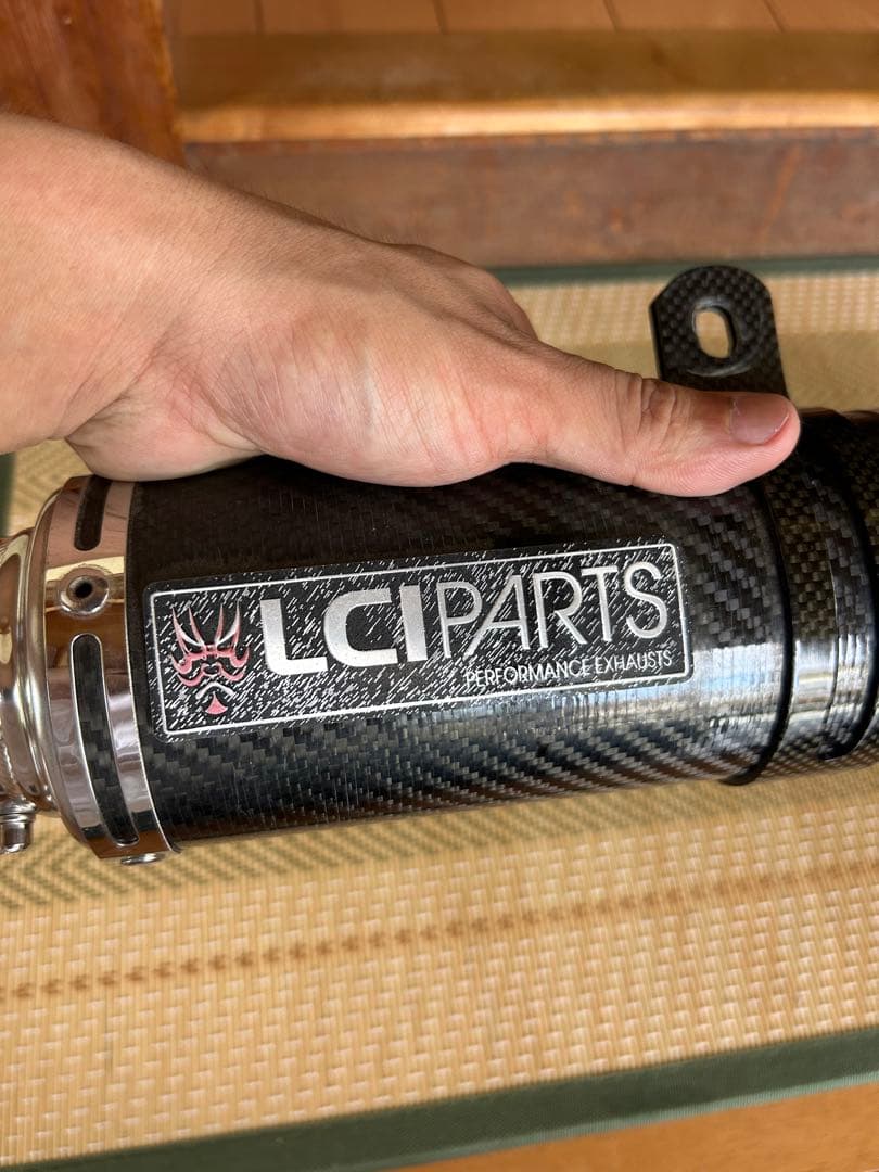 LCI PARTS カーボンマフラー、CB400sf