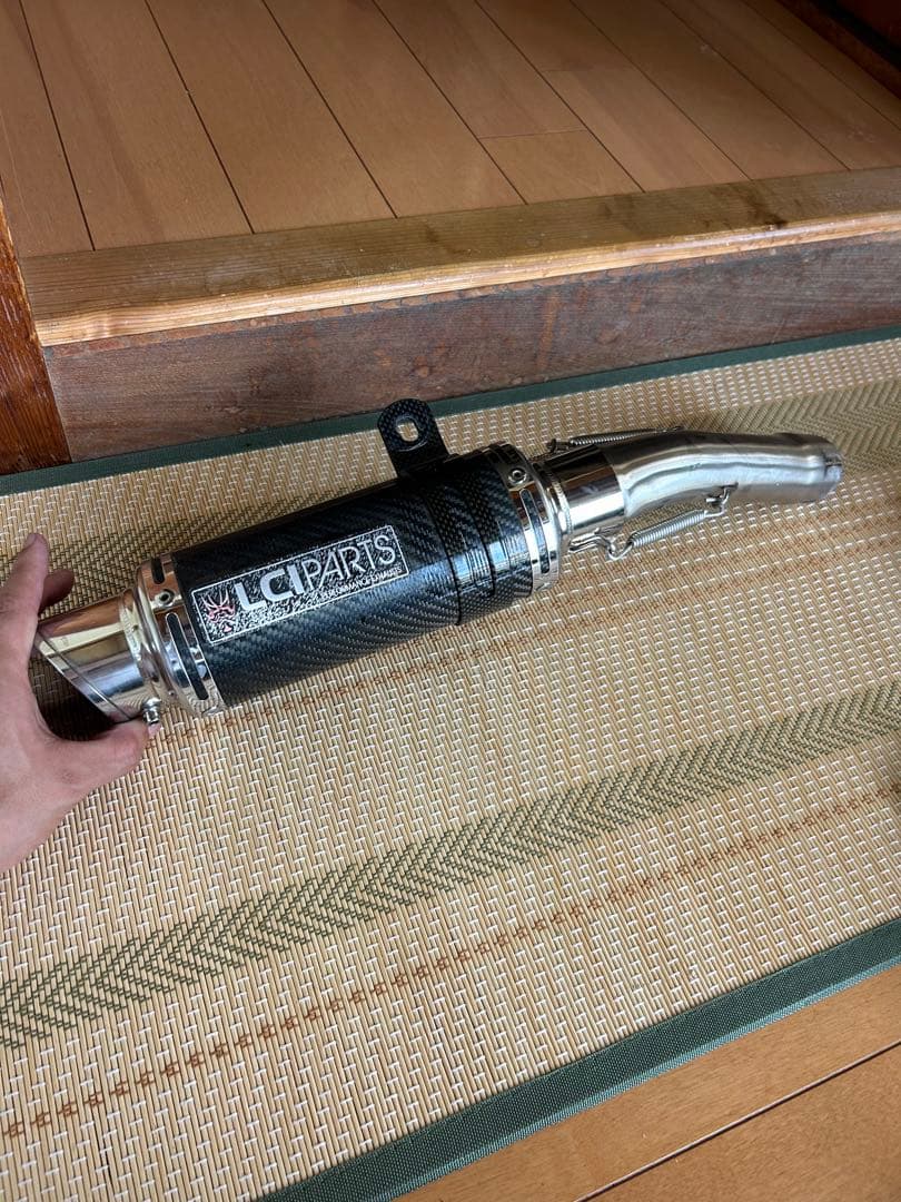 LCI PARTS カーボンマフラー、CB400sf