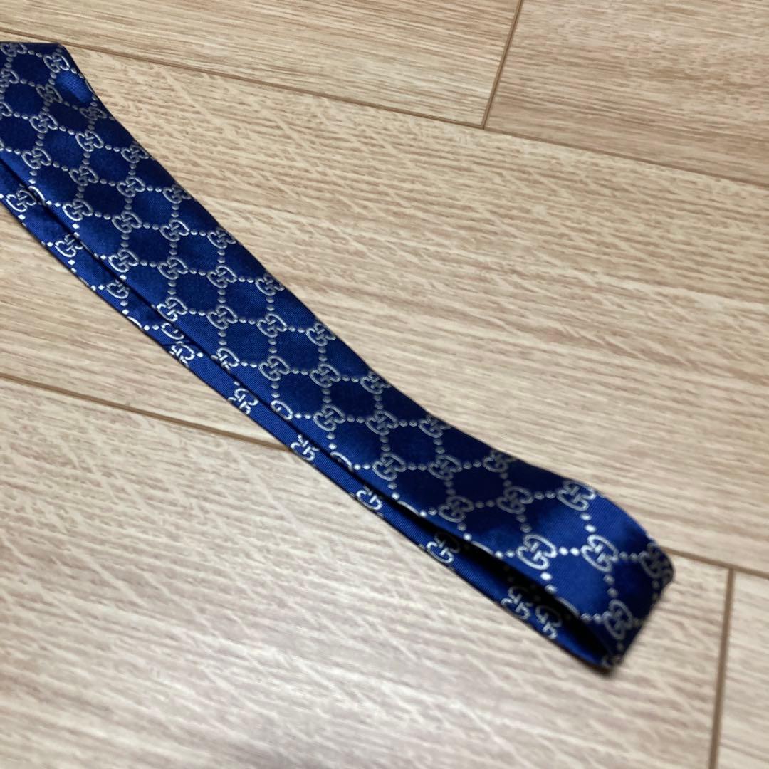 美品　グッチ ネクタイ GG柄 インターロッキング ビー ハチ　現行タグ　総柄