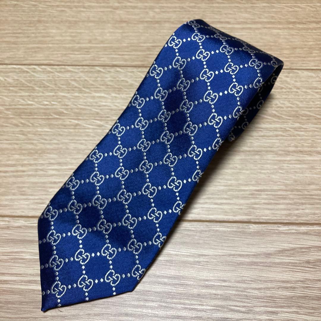 美品　グッチ ネクタイ GG柄 インターロッキング ビー ハチ　現行タグ　総柄