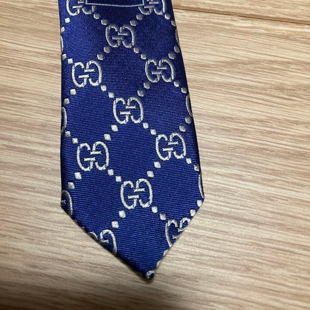 美品　グッチ ネクタイ GG柄 インターロッキング ビー ハチ　現行タグ　総柄