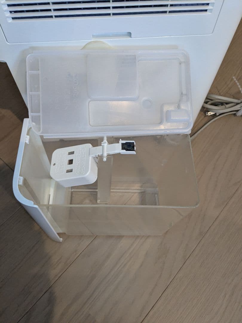 タ*ン様 MJ-M100PX-W 衣類乾燥除湿機 サラリ コンプレッサー方式