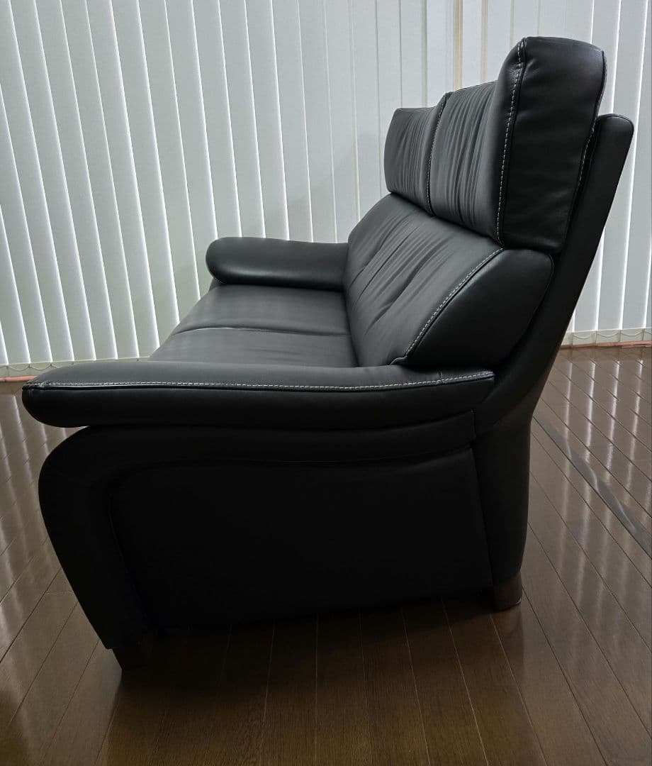 カリモク 2人掛 本革ソファ ZW7312 幅168cm 定価約34万円 極美品