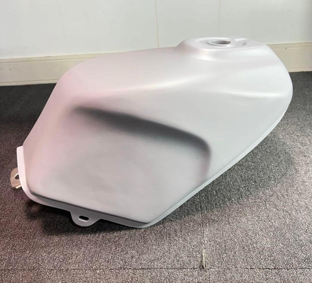 VT250Z タンク （FRP）（新品未使用）