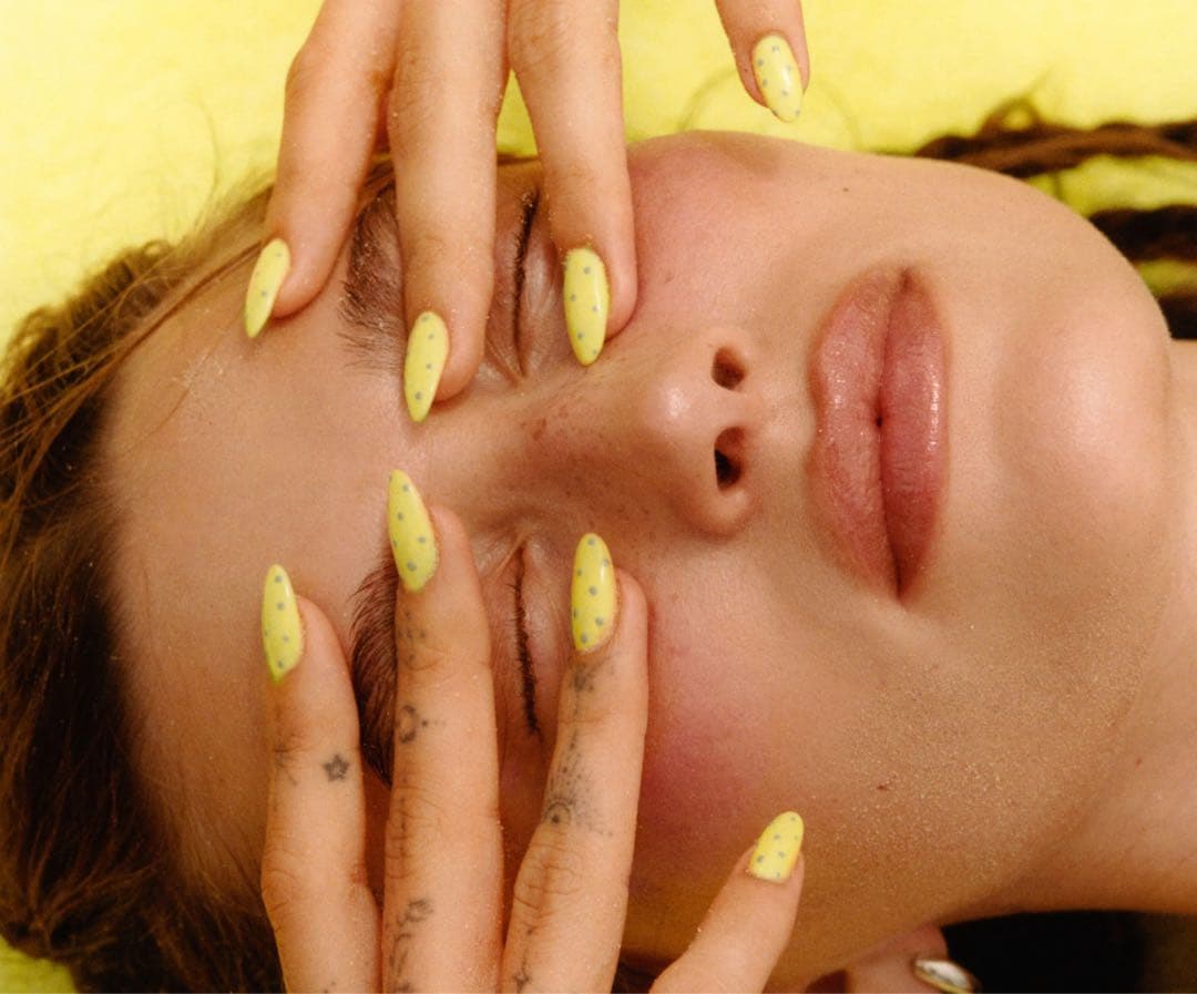 RHODEヘイリー限定LEMONTINIペプチドリップティント