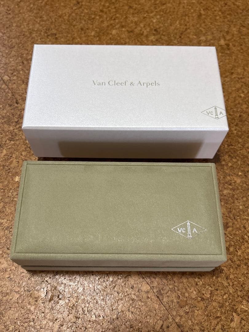 Van Cleef & Arpels 空箱　ブレスレット