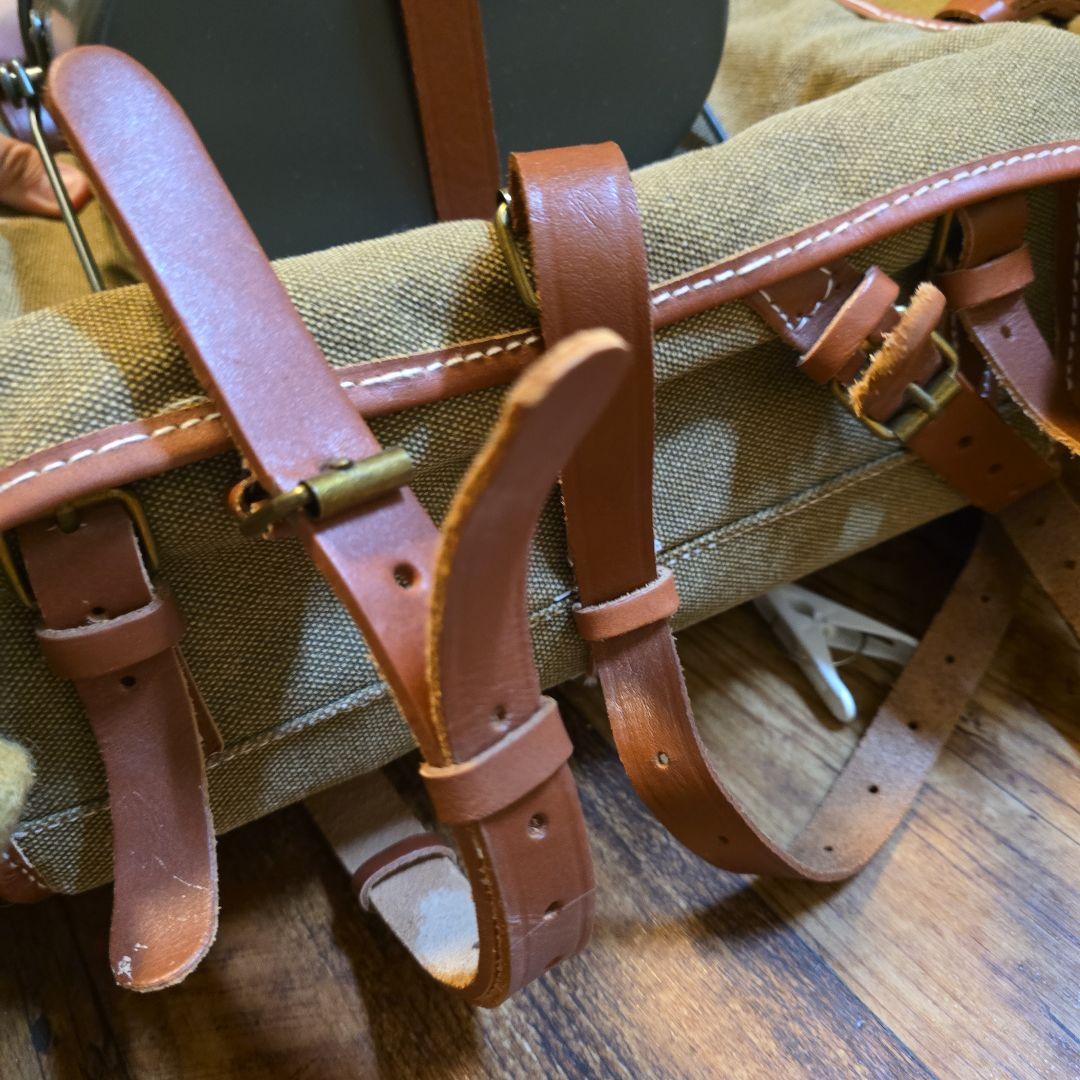 昭五式背嚢　九◯式鉄帽　兵用水筒　雑嚢　ゲートル　セット