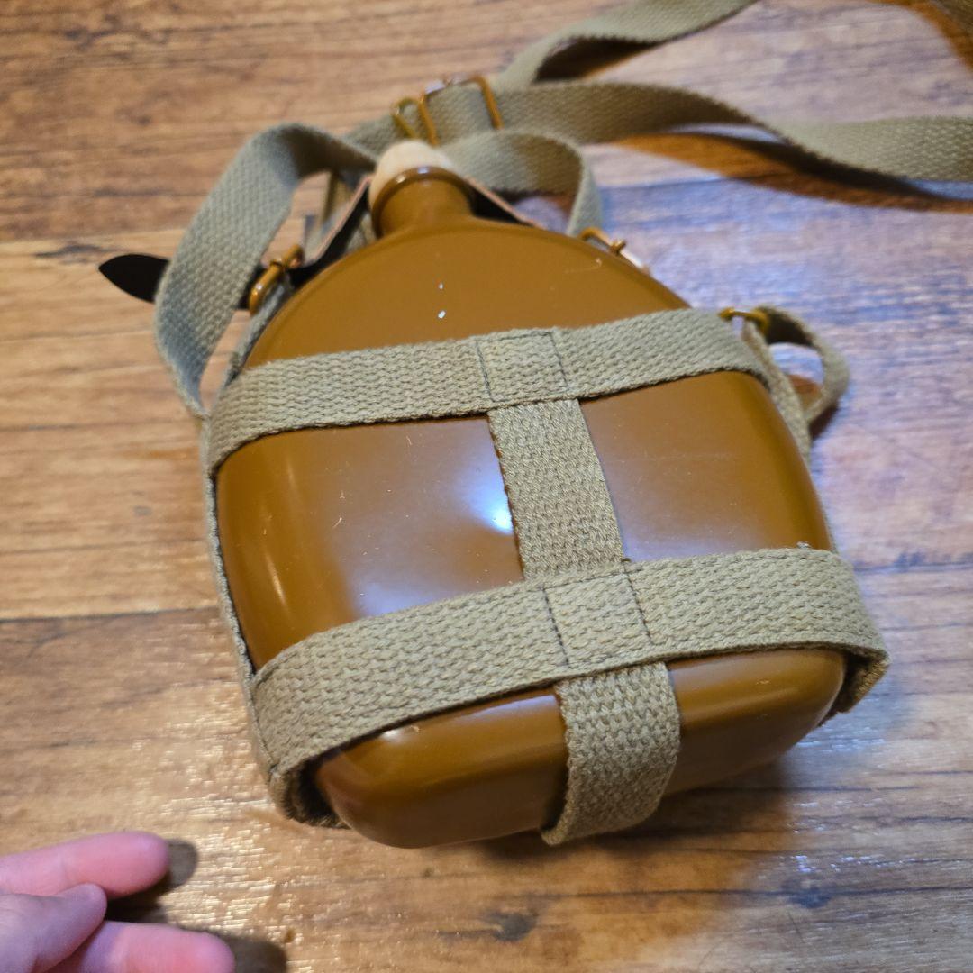 昭五式背嚢　九◯式鉄帽　兵用水筒　雑嚢　ゲートル　セット