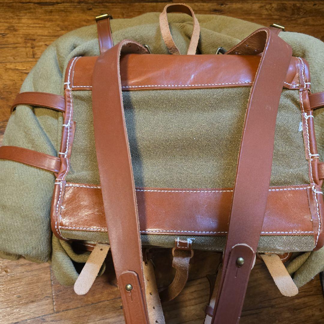 昭五式背嚢　九◯式鉄帽　兵用水筒　雑嚢　ゲートル　セット