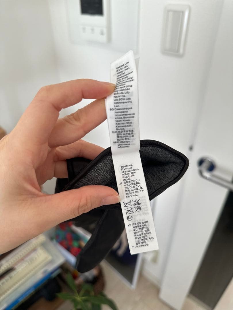 COS 新品CASHMERE-LINED 山羊革 カシミヤ裏地付きレザーグローブ