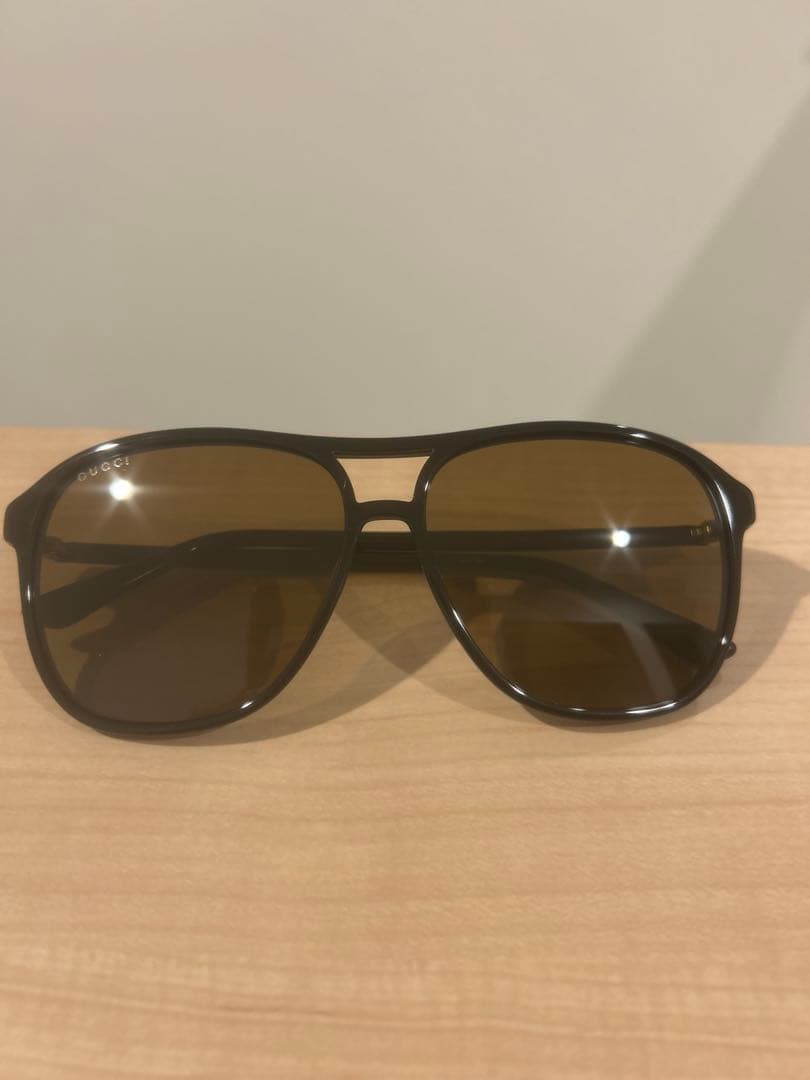 極美品GUCCI ブラック サングラス ブラウンレンズ