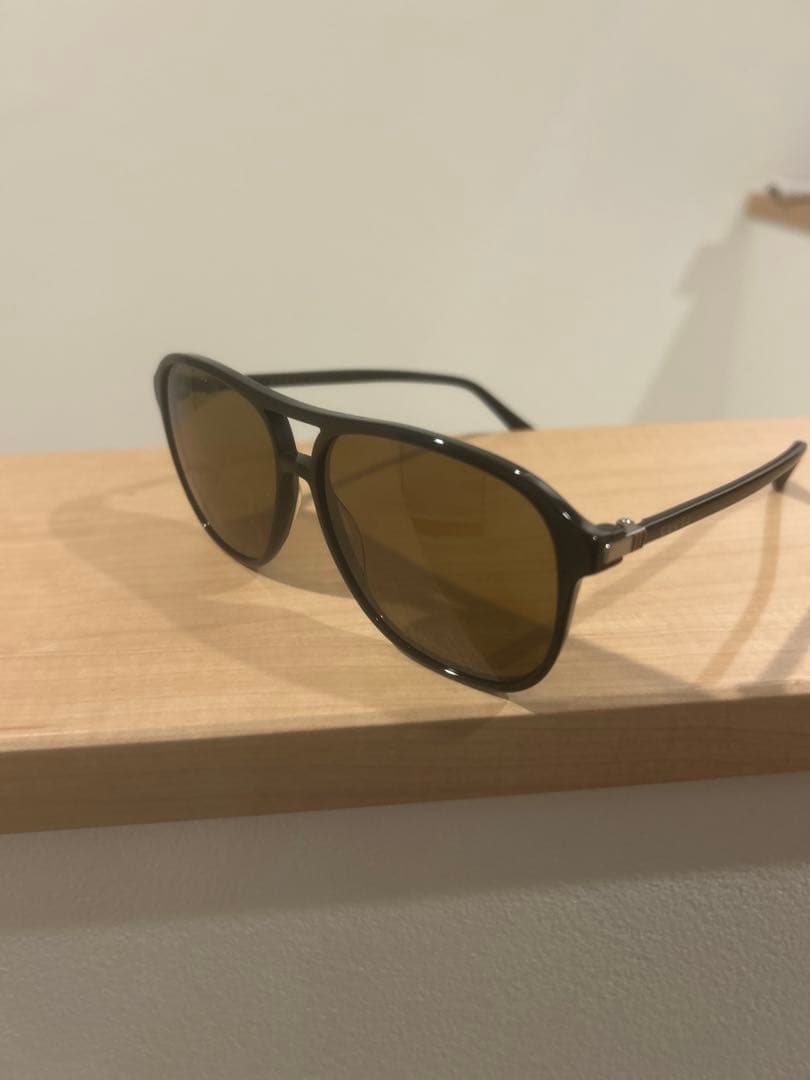 極美品GUCCI ブラック サングラス ブラウンレンズ